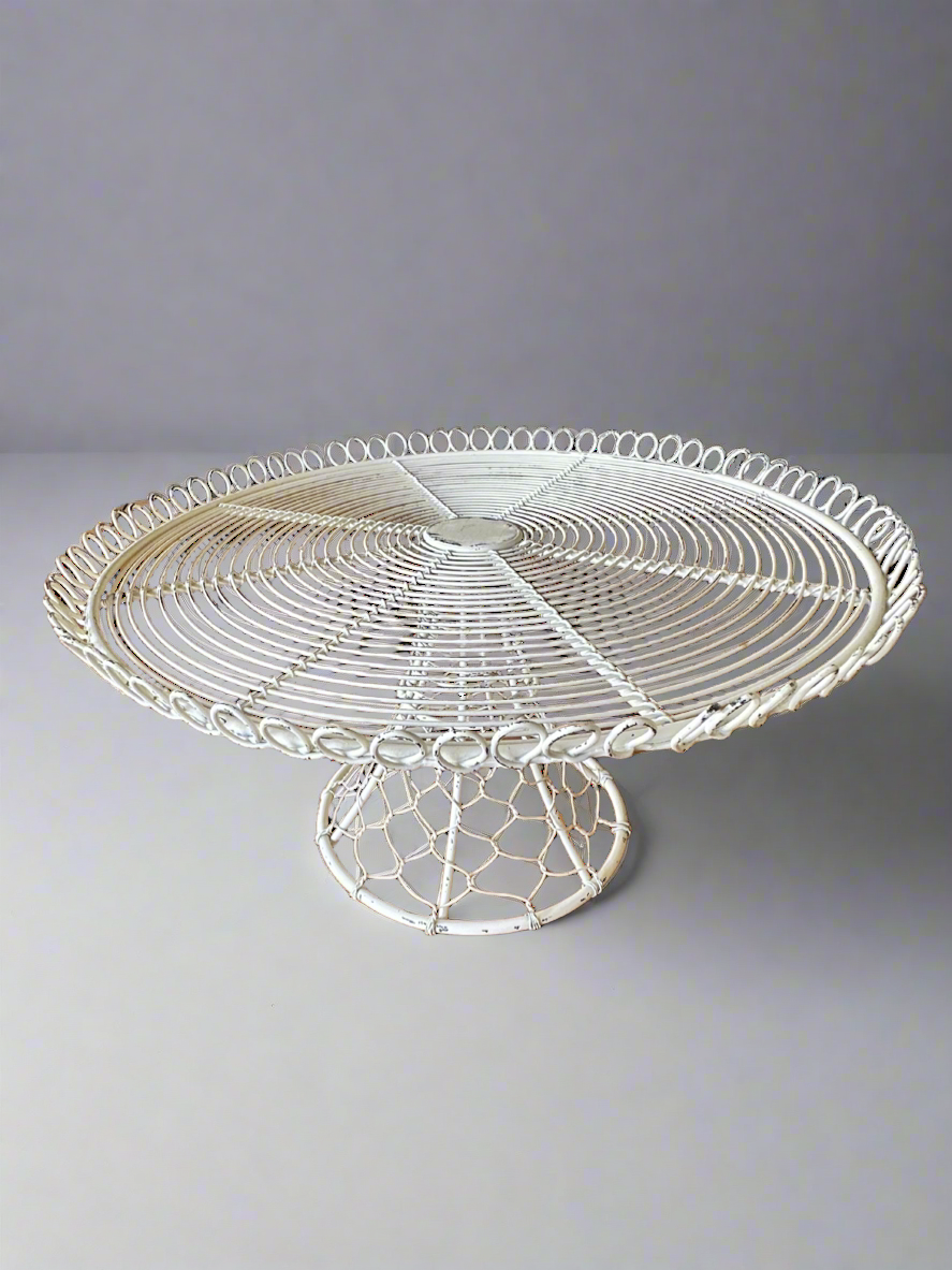 White Wire Pedestal Stand – Vintage Lattice Display