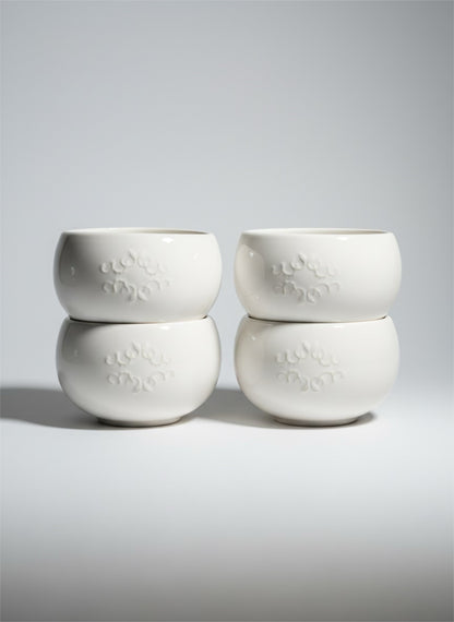 Majolica-Style Ceramic Bowl Set – Embossed Grape Motif (Set of 4)