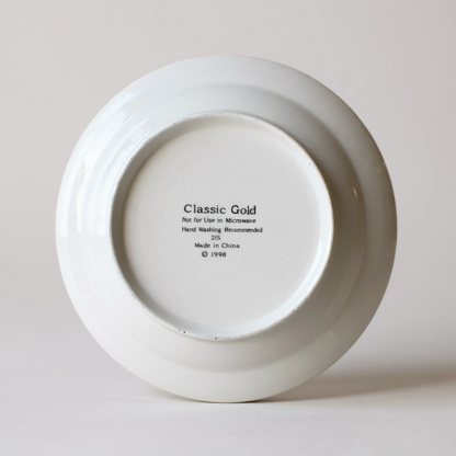 Classic Gold 8-Piece Dinnerware Set