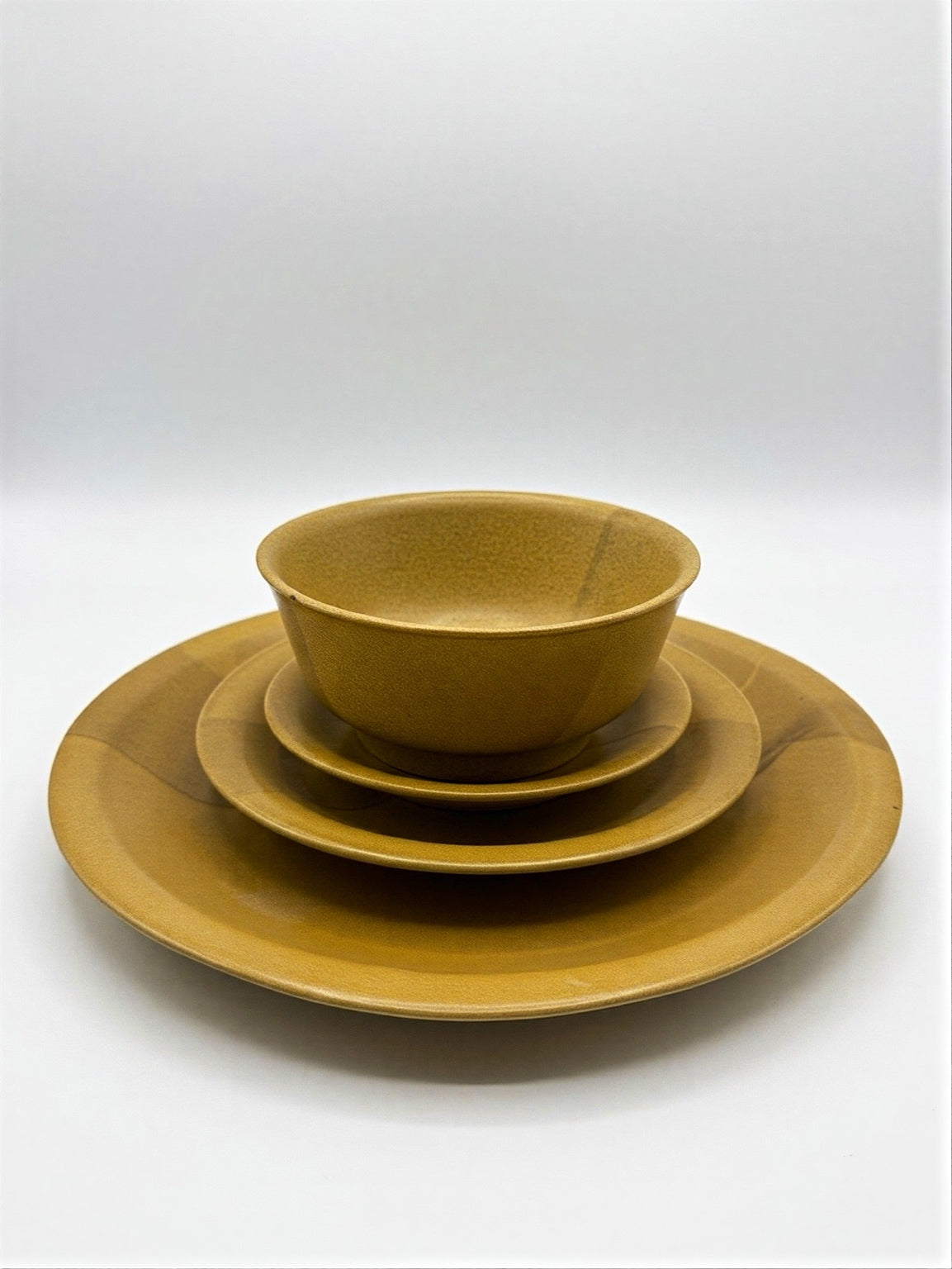 The Ochre Prism Stoneware Dinnerware Collection – 24-Piece Tabletop Set