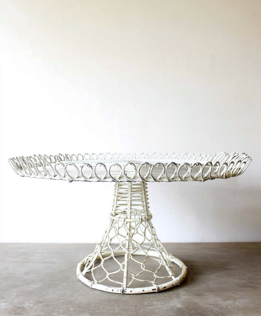 White Wire Pedestal Stand – Vintage Lattice Display