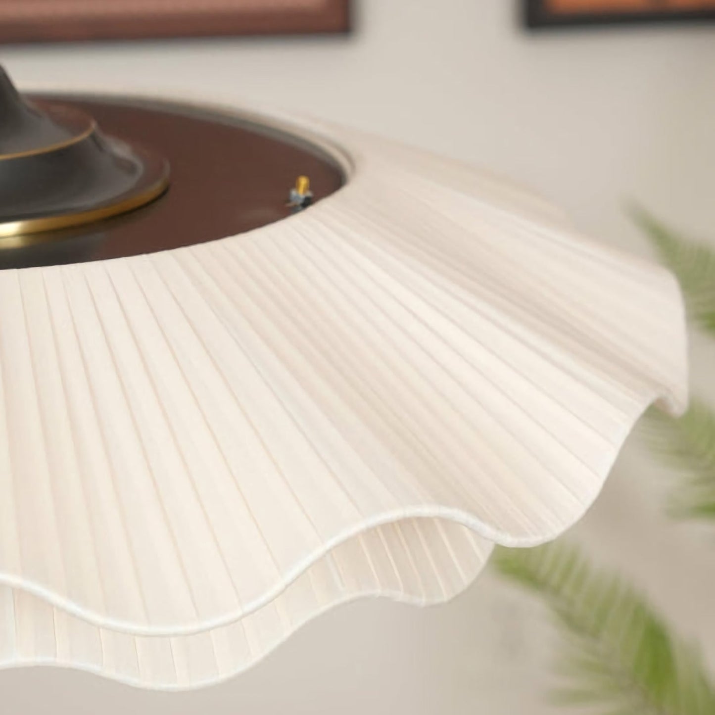 Isabella Flower Pendant Light - Vintage-Inspired Floral Chandelier