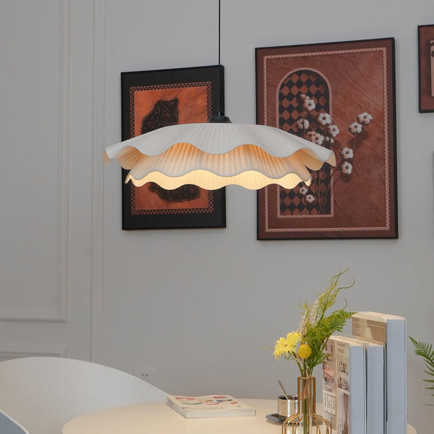 Isabella Flower Pendant Light - Vintage-Inspired Floral Chandelier