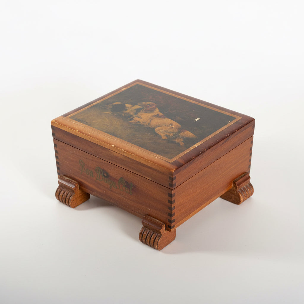  Front view of vintage 1940s San Diego souvenir cedar trinket box showing original gilt stenciled San Diego Cal calligraphy script and carved block feet