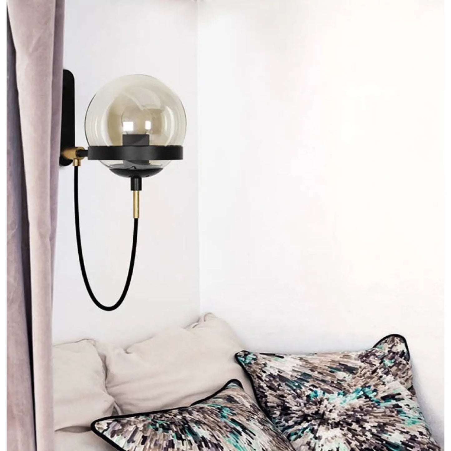 Nordic Glass Wall Sconce – Modern Retro Lighting with Warm Ambiance